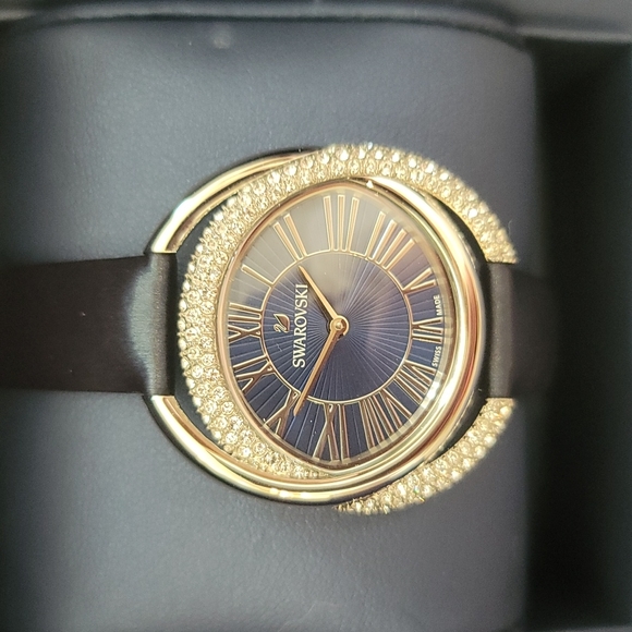 Swarovski watch - Picture 3 of 5